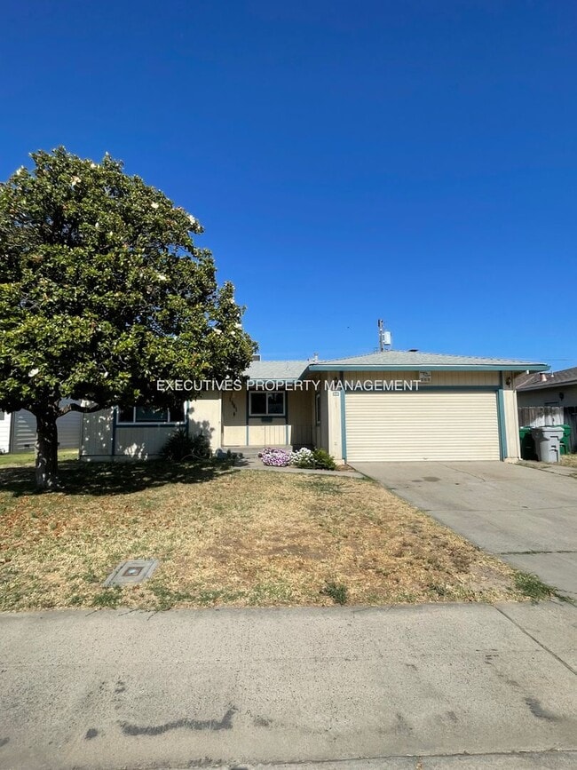 property at 1561 Austin St