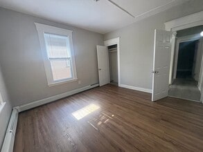 359 Sherman Ave, Unit 2 in New Haven, CT - Building Photo - Building Photo