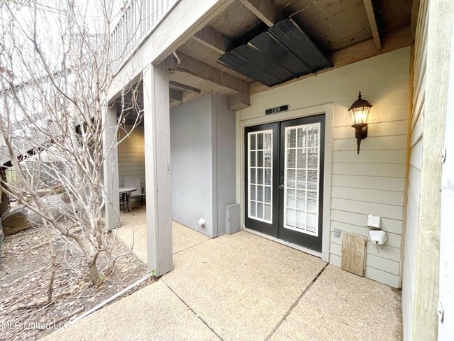 1308 Roxbury Ct in Jackson, MS - Building Photo - Building Photo