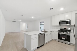 25405 Carnation Ct in Magnolia, TX - Building Photo - Building Photo