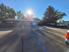 2215 New Hampshire St in Green River, WY - Building Photo - Building Photo