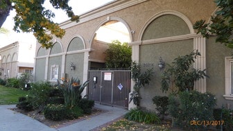 20214 Cohasset St in Los Angeles, CA - Building Photo