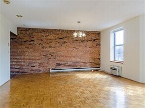 4 Cypress St in Brighton, MA - Building Photo - Building Photo