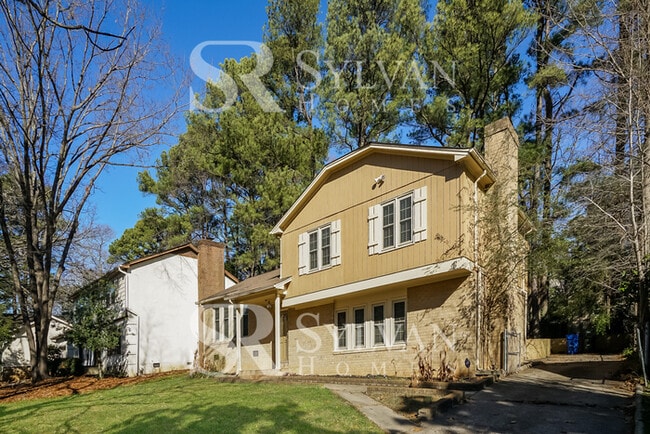 12 Lynn Rd in Raleigh, NC - Building Photo - Building Photo