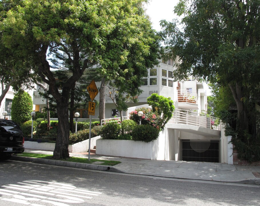 2501-2503 28th St in Santa Monica, CA - Foto de edificio