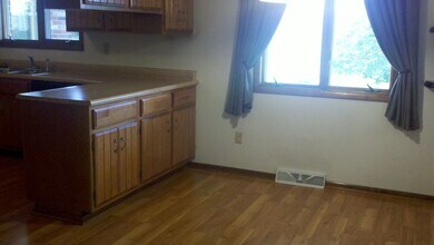 455 Hartmann Rd in Evans City, PA - Building Photo - Building Photo