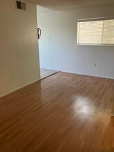 8405 Trumbull Ave SE, Unit D in Albuquerque, NM - Building Photo - Building Photo