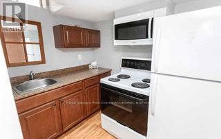 116 Lake Louise Dr in Brampton, ON - Building Photo - Building Photo