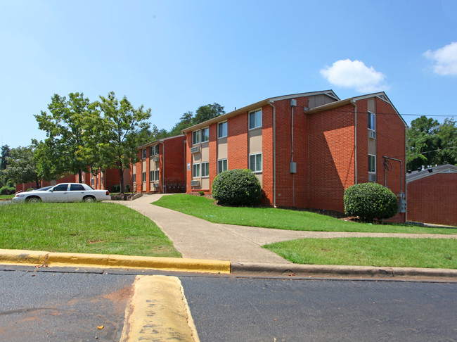 Forest Hills Village in Birmingham, AL - Foto de edificio - Building Photo