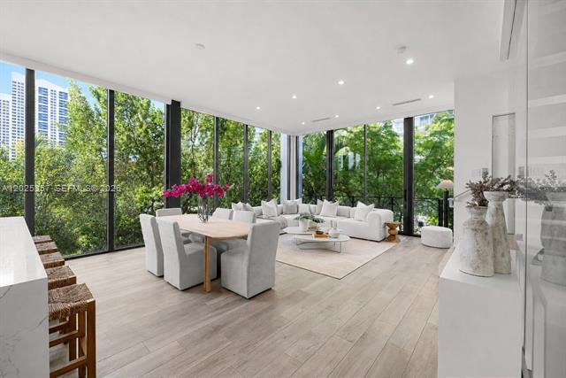 property at 1525 Bay Rd