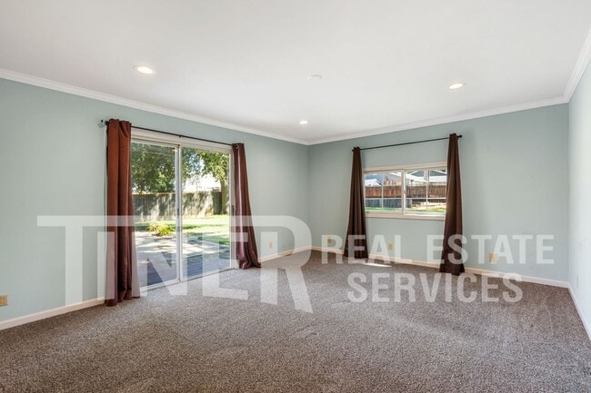 6128 Mariposa Ave in Citrus Heights, CA - Building Photo - Building Photo