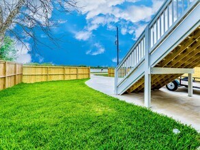 4620 N Railroad Ave in Hitchcock, TX - Building Photo - Building Photo