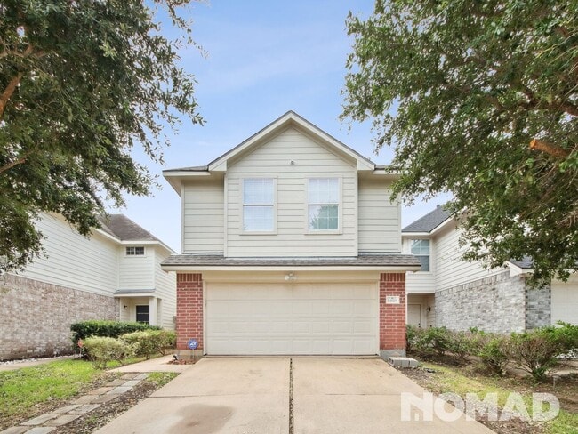 14119 Maximos Dr in Houston, TX - Building Photo - Building Photo