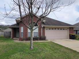 905 Clover Ave in Odenville, AL - Building Photo