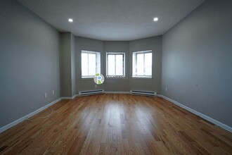 1200 Commonwealth Ave in Boston, MA - Building Photo - Building Photo