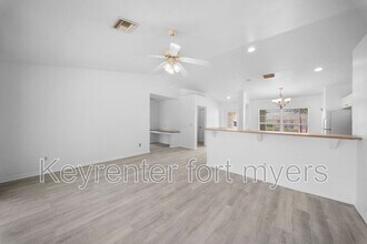 3213 17th St SW in Lehigh Acres, FL - Building Photo - Building Photo