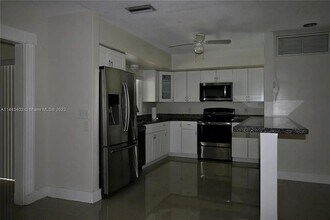 4534 Van Buren St in Hollywood, FL - Building Photo - Building Photo