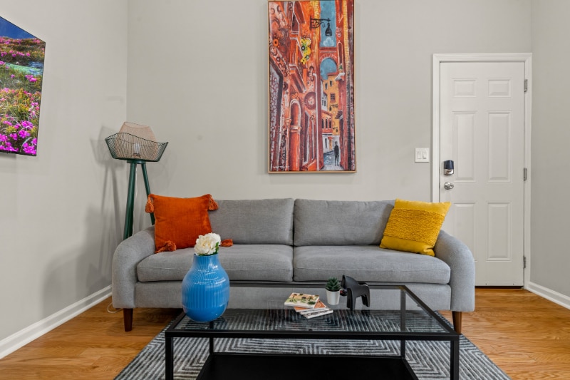 261 S 17th St in Philadelphia, PA - Building Photo