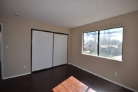 14033 Bessemer St in Los Angeles, CA - Building Photo - Building Photo