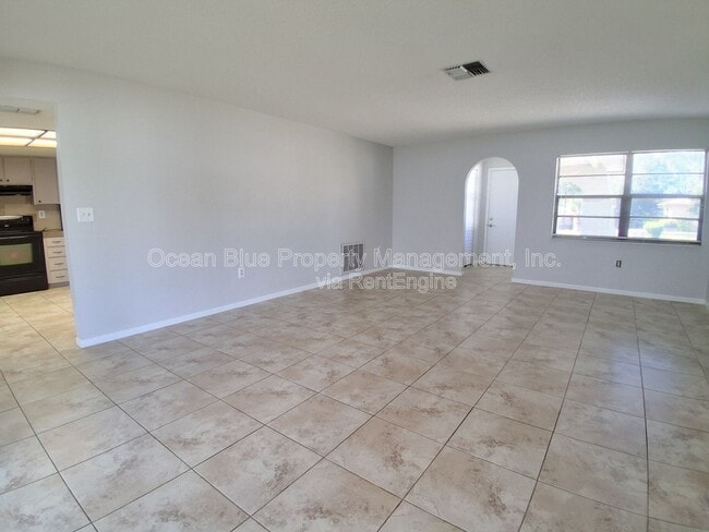 8732 Elm Leaf Ct in Port Richey, FL - Building Photo - Building Photo