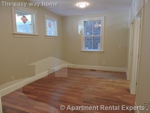 470 Green St, Unit 2 in Cambridge, MA - Foto de edificio - Building Photo