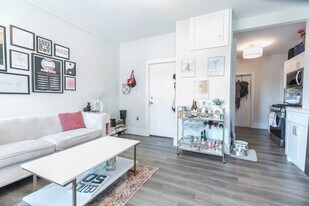 100 H St in Boston, MA - Building Photo