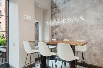 Parkway Apartments in Washington, DC - Foto de edificio - Building Photo