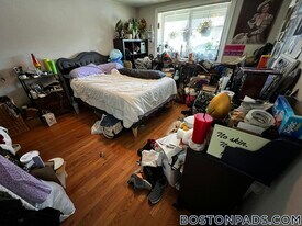 134 Summer St, Unit 5 in Malden, MA - Building Photo