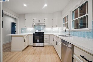 3028 Colby St in Berkeley, CA - Building Photo