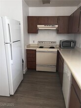 1303 Darlene Way in Boulder City, NV - Foto de edificio - Building Photo