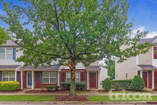 4657 Johnston Oehler Rd in Charlotte, NC - Building Photo