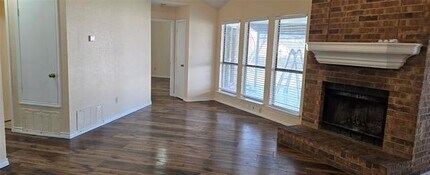 2312 Dawn Ct in Fort Worth, TX - Building Photo - Building Photo