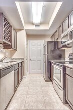 1703 Conservation Trl in Fort Walton Beach, FL - Foto de edificio - Building Photo