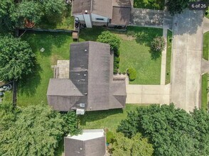 15914 Pinyon Creek Dr in Houston, TX - Building Photo - Building Photo