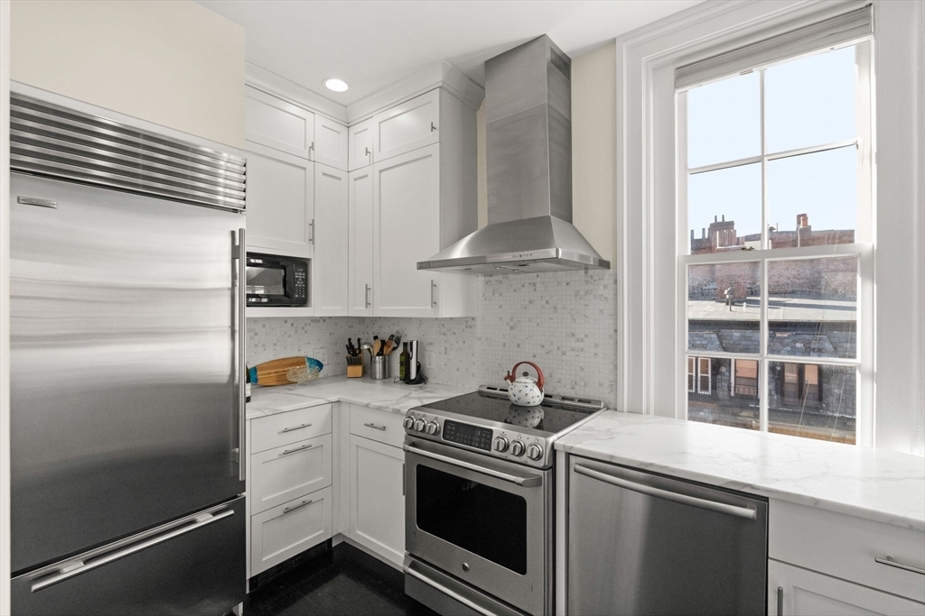 285 Clarendon St, Unit 4 in Boston, MA - Building Photo