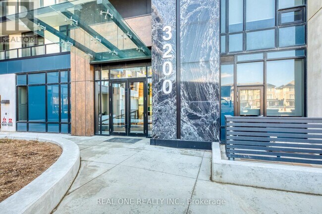 3200-3200 William Coltson Ave in Oakville, ON - Building Photo - Building Photo