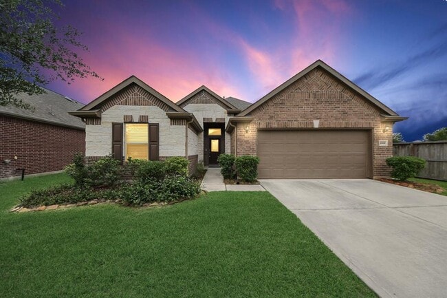 property at 3302 Regal Park Ln