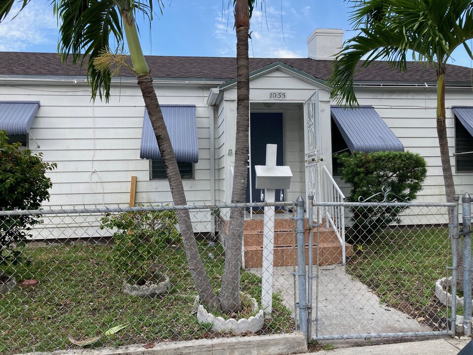 1051 SW 11th Ave in Miami, FL - Building Photo