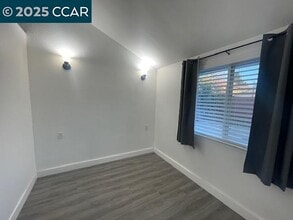 29668 Dixon St in Hayward, CA - Building Photo - Building Photo