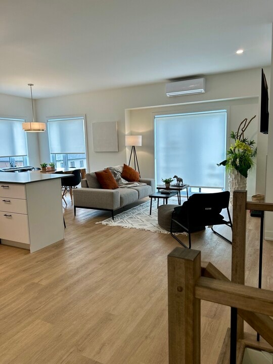 305 Elisabeth-Chauvin Rue in Gatineau, QC - Building Photo