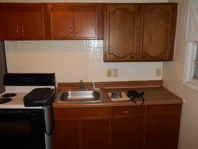 property at 4409 E Bayley St