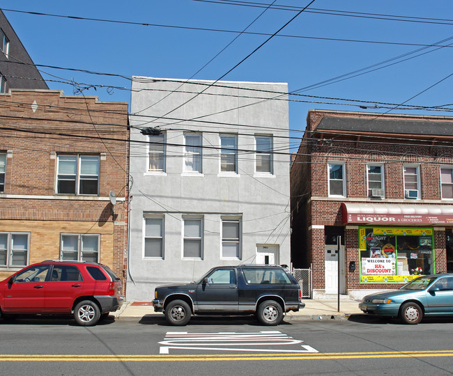 360 Palisade Ave in Cliffside Park, NJ - Building Photo - Building Photo