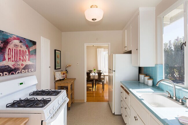 459 - 44th St., Unit D