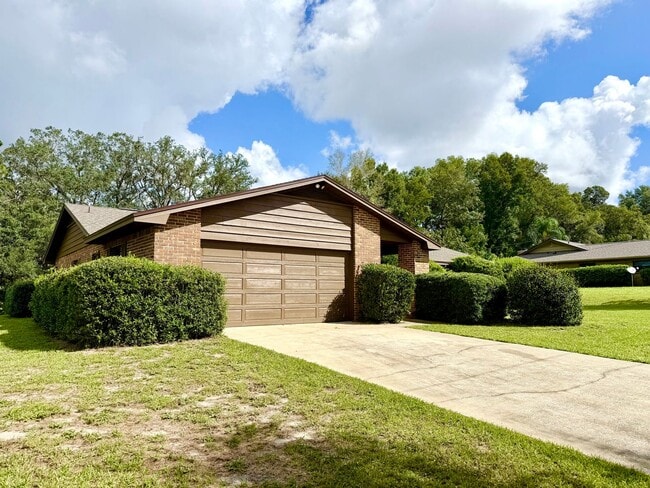 733 Westchester Dr in DeLand, FL - Building Photo - Building Photo