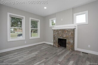 5122 W Chicago, Unit Apt 1 in Detroit, MI - Building Photo - Building Photo