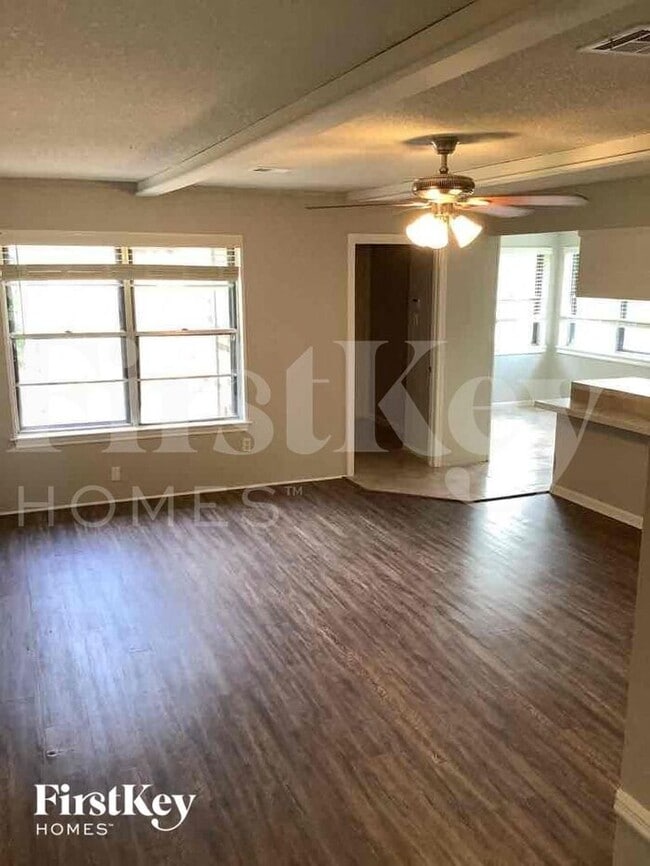 10127 Carlow Ln in La Porte, TX - Building Photo - Building Photo