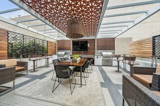 388 Beale St-Unit -FL17-ID1009997P in San Francisco, CA - Building Photo - Building Photo