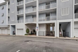 675 NW Flagler Ave, Unit 202 in Stuart, FL - Building Photo - Building Photo