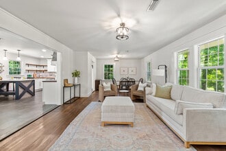 7916 Valley View Dr SE in Huntsville, AL - Building Photo - Building Photo