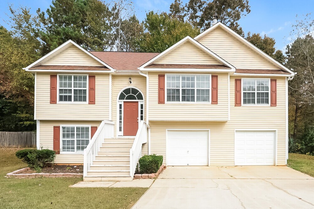 587 Rosewood Cir in Jonesboro, GA - Building Photo